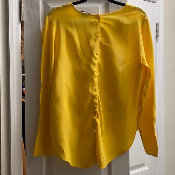 Long sleeved yellow blouse - Picture 2 of 3